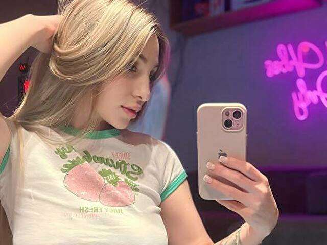 EVITDIRTY free sexy photo