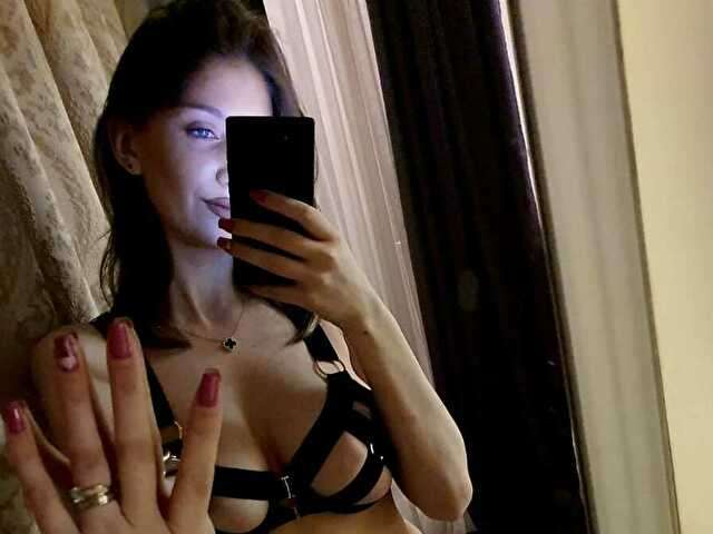 SEXYCELLINE1 free sexy photo