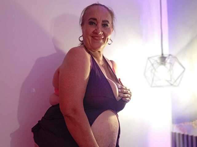 SWEETBIGCAT free sexy photo