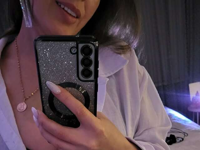 ANNIEXKISS free sexy photo