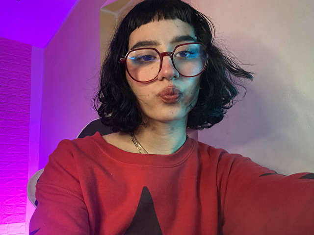 ISABUBBLES free sexy photo