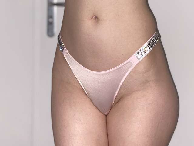 GENTLELILY free sexy photo