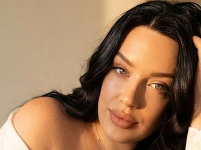 BRENDASKYE free sexy photo