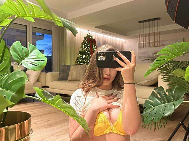 CHLOESPARK free sexy photo