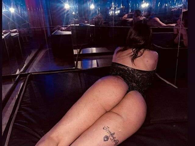 CAMIBIGCOCK free sexy photo