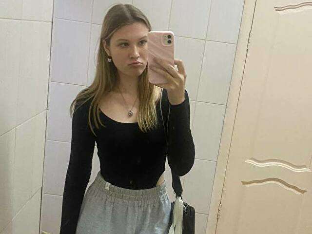 SKYEDAVIS1 free sexy photo