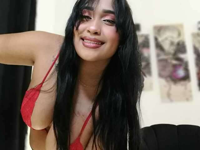 QUEENOFSQUIR free sexy photo