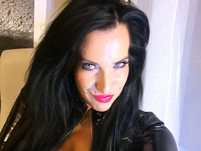 HOTCHANTAL free sexy photo