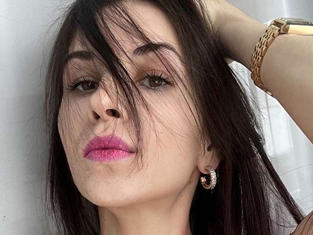 JULIAHOTBODY free sexy photo