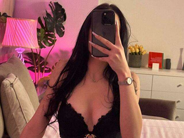 KIMMBLAZE free sexy photo