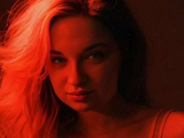 VOXAURA free sexy photo