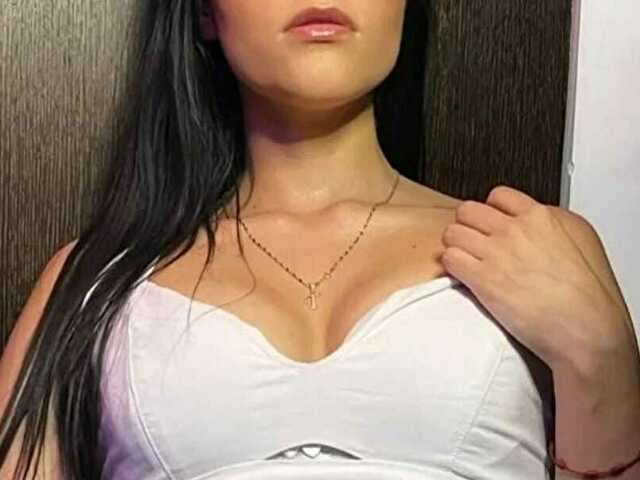 ALAIAA free sexy photo