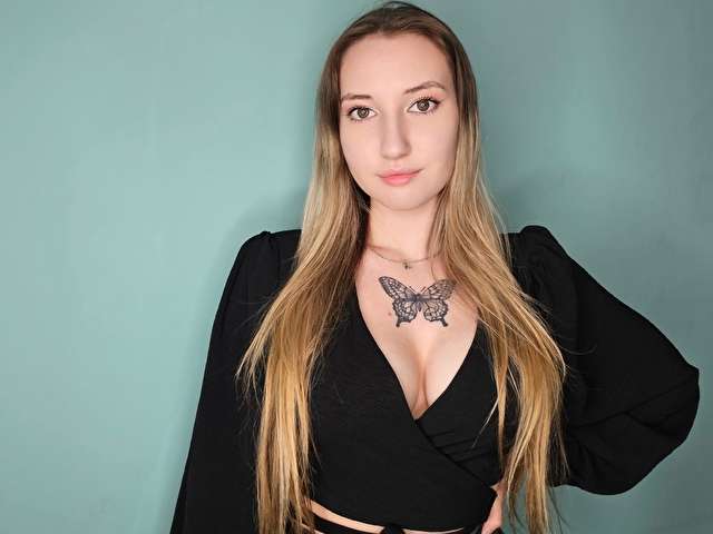 BLONDYJOLLY free sexy photo