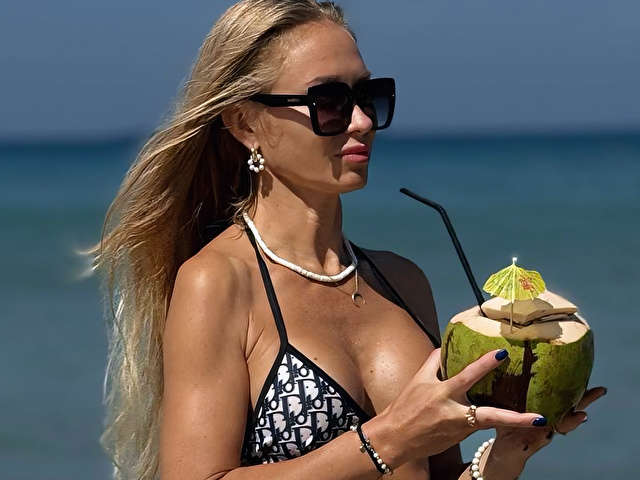 WILDSOFIA free sexy photo