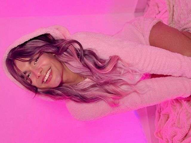 MIABUNNY free sexy photo