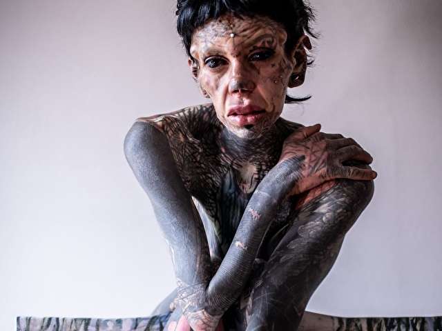 SKAR free sexy photo