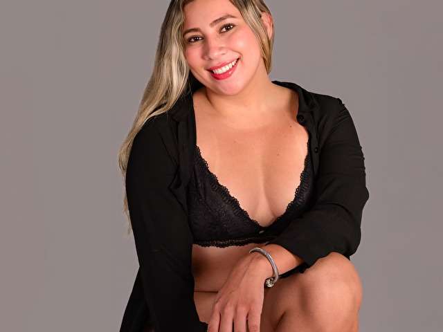 KYLIEGRET free sexy photo