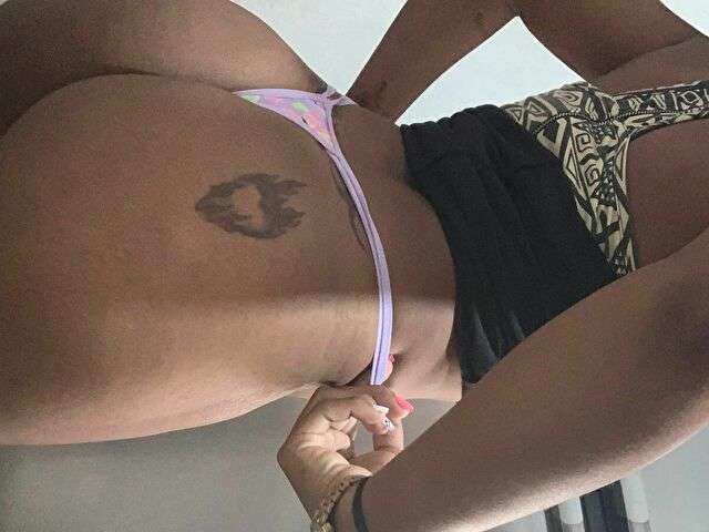 EMMALOZANO free sexy photo