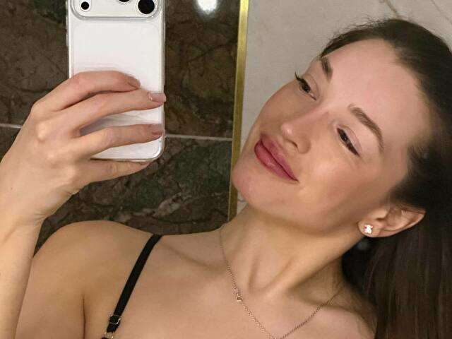 EVAA69 free sexy photo