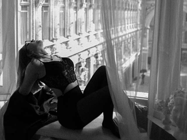 KATEKISS free sexy photo
