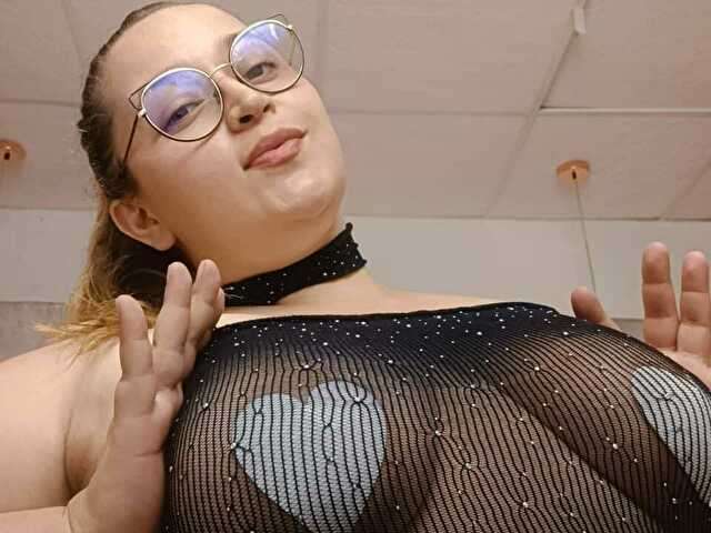 NATASHABLOND free sexy photo