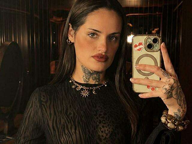 CAMILLEDOM free sexy photo