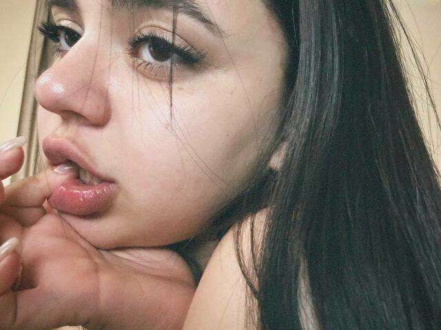 COURTNEYYK1 free hard sexy photo