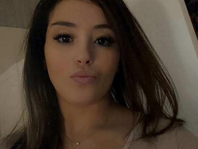 AMIRA84 free sexy photo
