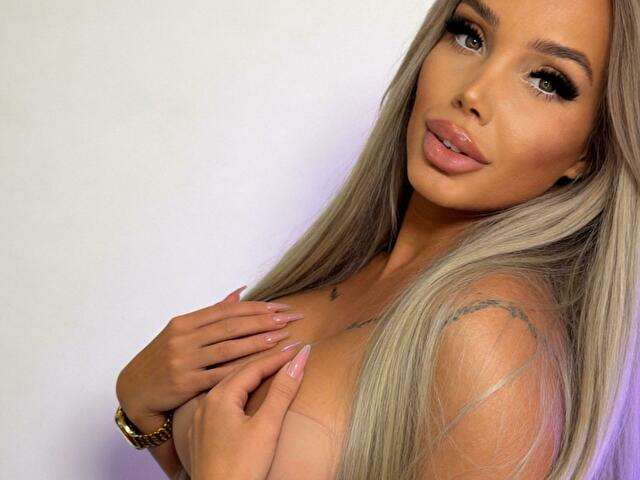 BLOSSOMBIA free sexy photo