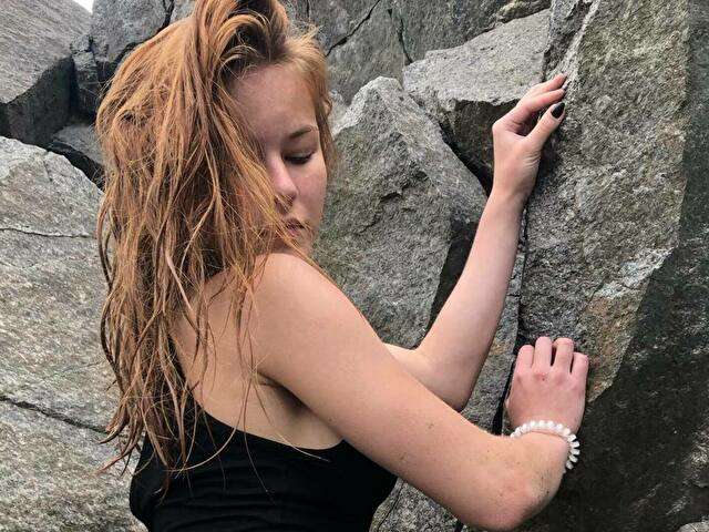 DESIRED free sexy photo
