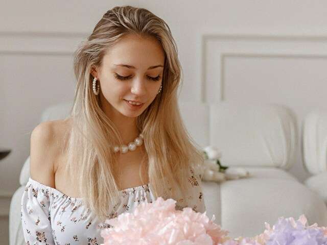 EMILYGRAYDIS1 free sexy photo