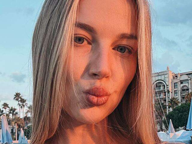 WOWBLOND free sexy photo