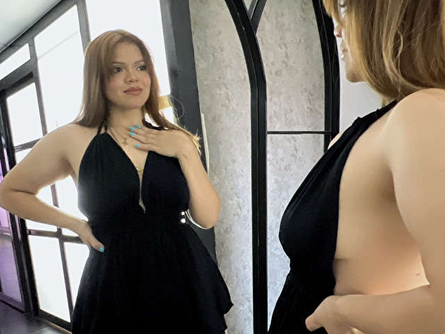 SAVANNAHFOX free sexy photo