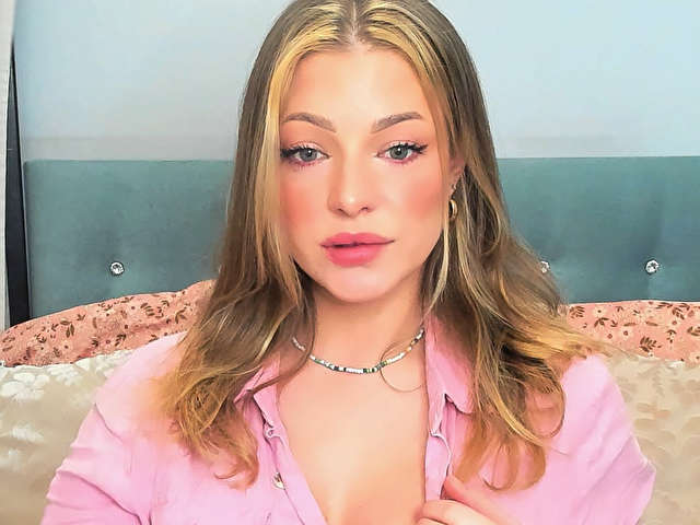 LILLYAMAZING free sexy photo