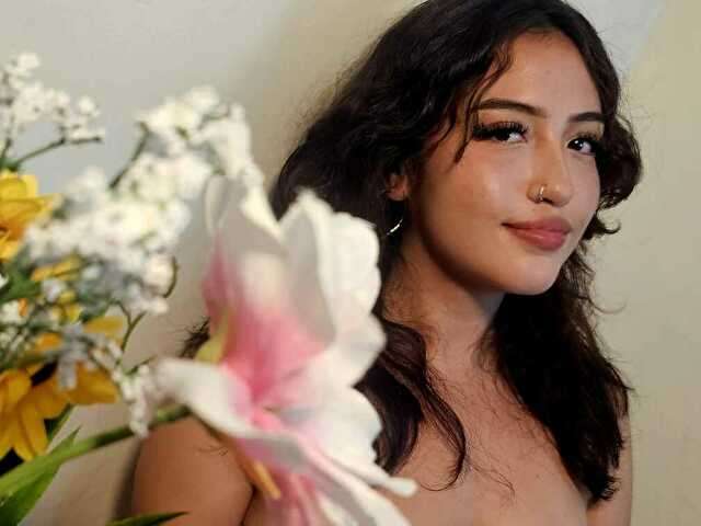 KARIMBELTRAN free sexy photo