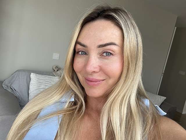 CHLOOEE1 free sexy photo