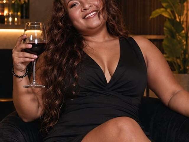 AMAYARIVERA free sexy photo