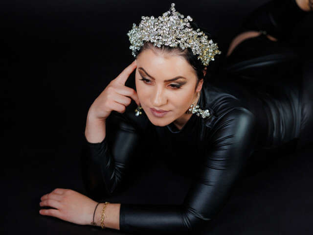 GODESSUNIQ free sexy photo
