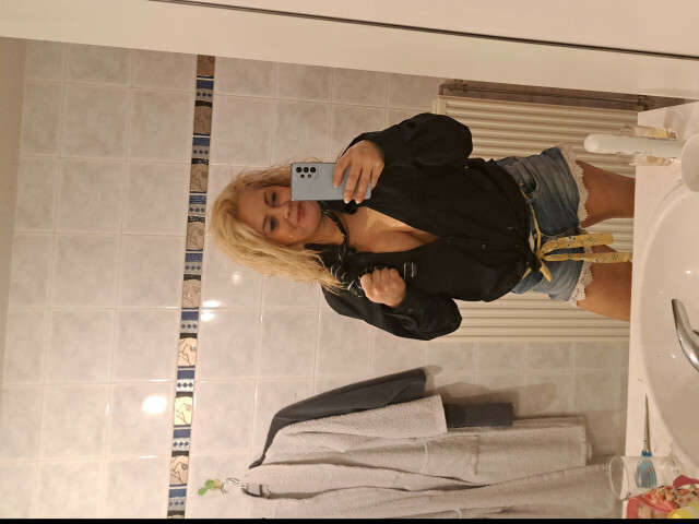 ALICEXOXO free sexy photo