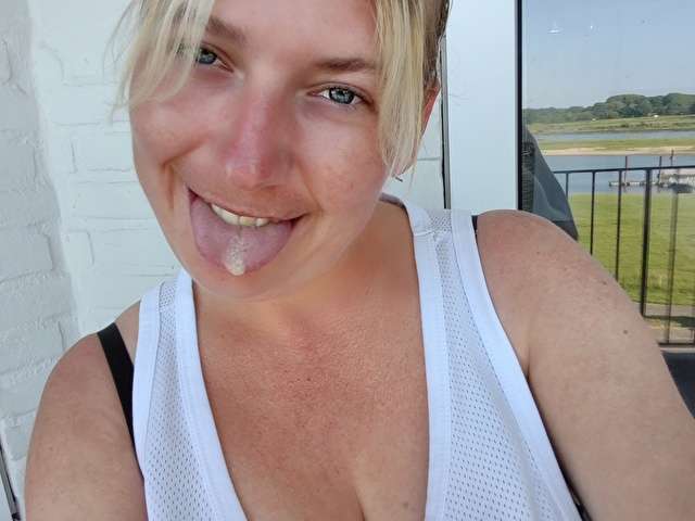 MYSTERYWOMAN free sexy photo