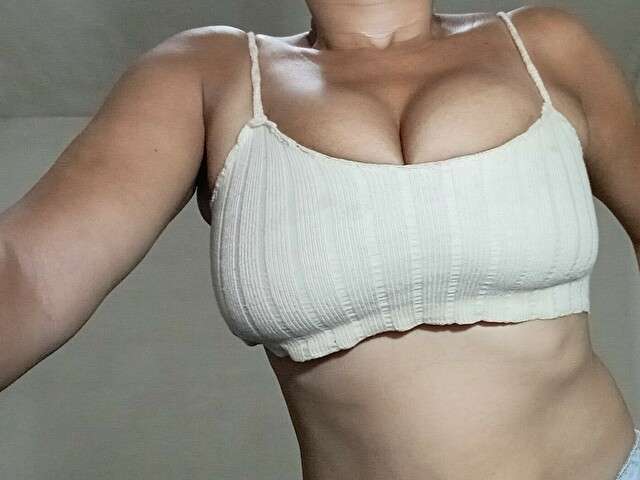 HOTBUSTY free sexy photo