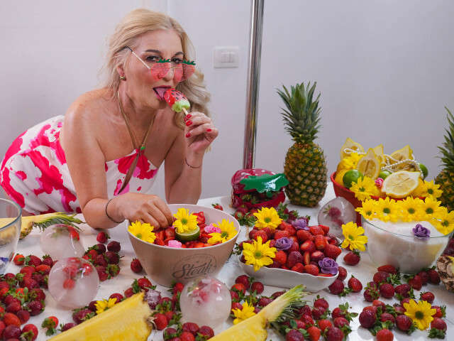 LADYJANYNE free sexy photo